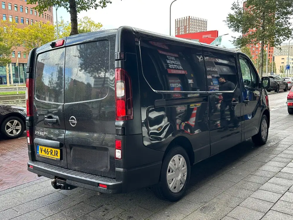 Opel Vivaro 1.6 CDTI L2H1 Business+ EcoFlex Navi Airco uit 2019, foto 3