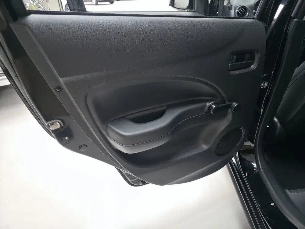 Mitsubishi Space Star 1.0 Cool+ uit 2020, foto 12