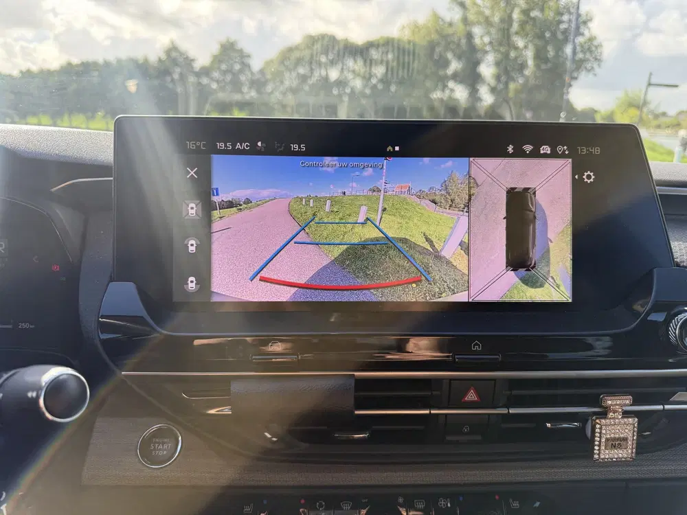 Citroën C5 X 1.6 Plug-in Hybrid 225 Shine bj2022 uit 2022, foto 15