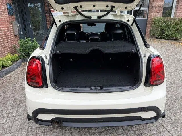 Mini One 1.5 One automaat uit 2021, foto 12