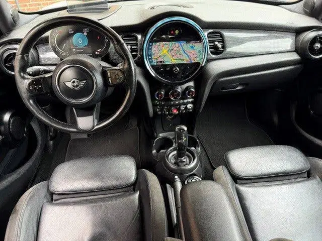 Mini One 1.5 One automaat uit 2021, foto 5