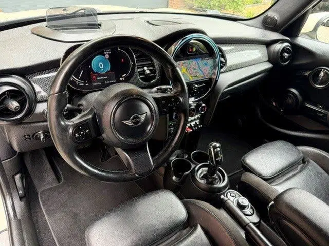 Mini One 1.5 One automaat uit 2021, foto 6