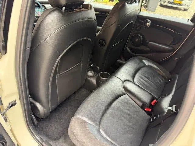 Mini One 1.5 One automaat uit 2021, foto 8