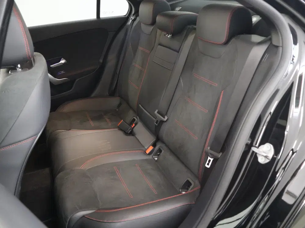 Mercedes-Benz A-Klasse 250 e Business Solution AMG Limited uit 2022, foto 11