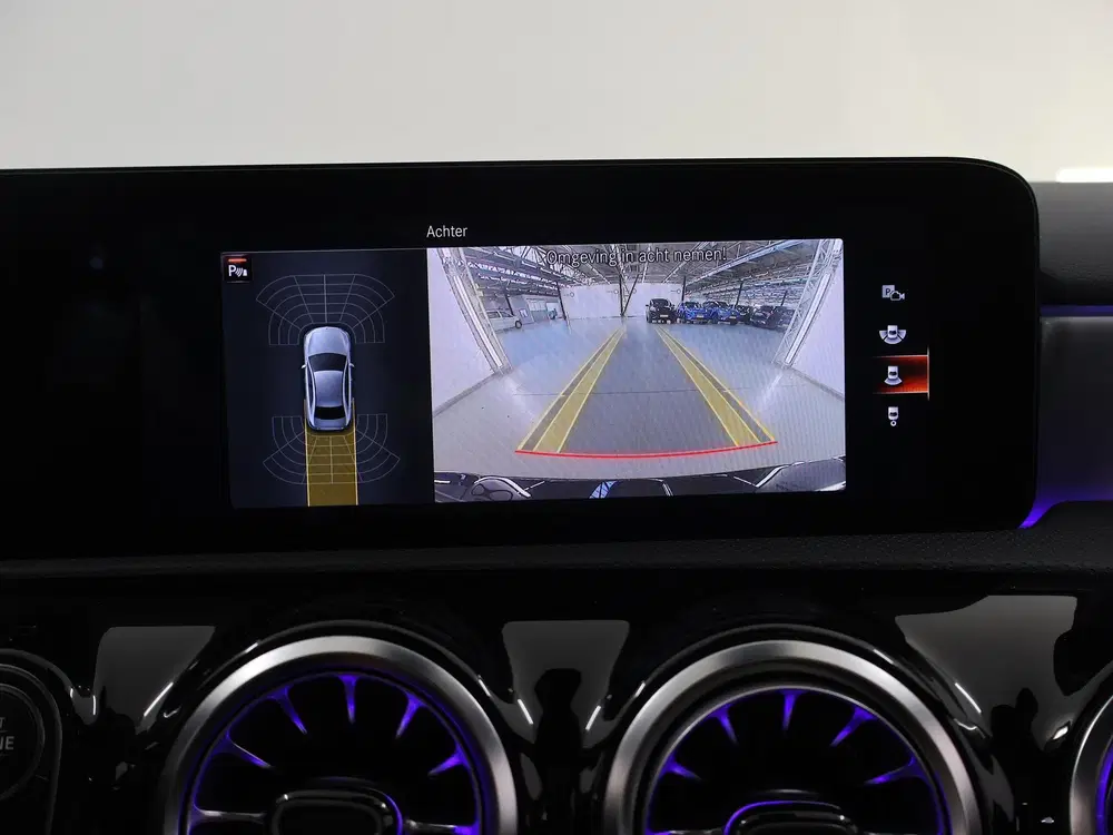 Mercedes-Benz A-Klasse 250 e Business Solution AMG Limited uit 2022, foto 14
