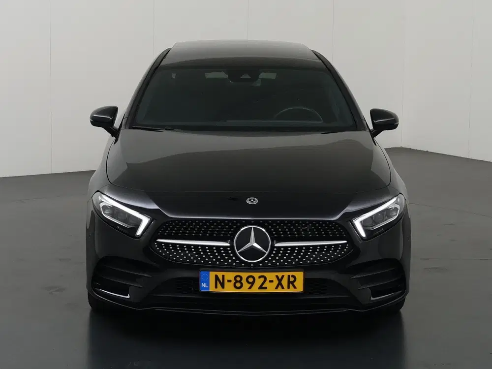 Mercedes-Benz A-Klasse 250 e Business Solution AMG Limited uit 2022, foto 3