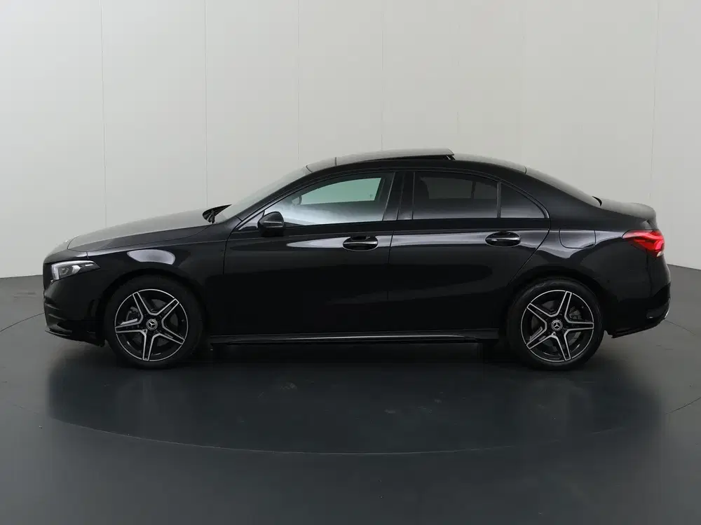 Mercedes-Benz A-Klasse 250 e Business Solution AMG Limited uit 2022, foto 5