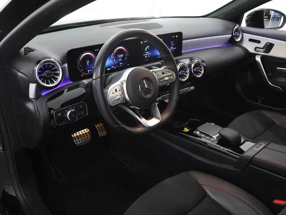 Mercedes-Benz A-Klasse 250 e Business Solution AMG Limited uit 2022, foto 7