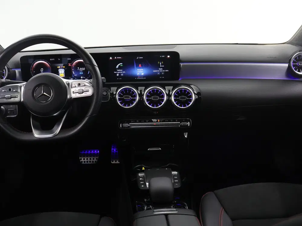 Mercedes-Benz A-Klasse 250 e Business Solution AMG Limited uit 2022, foto 8