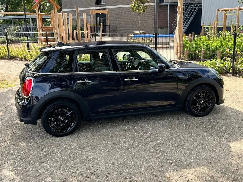 Mini Cooper Cooper 5-deurs 1.5i CarPlay Sportstoel Cli uit 2022, foto 9