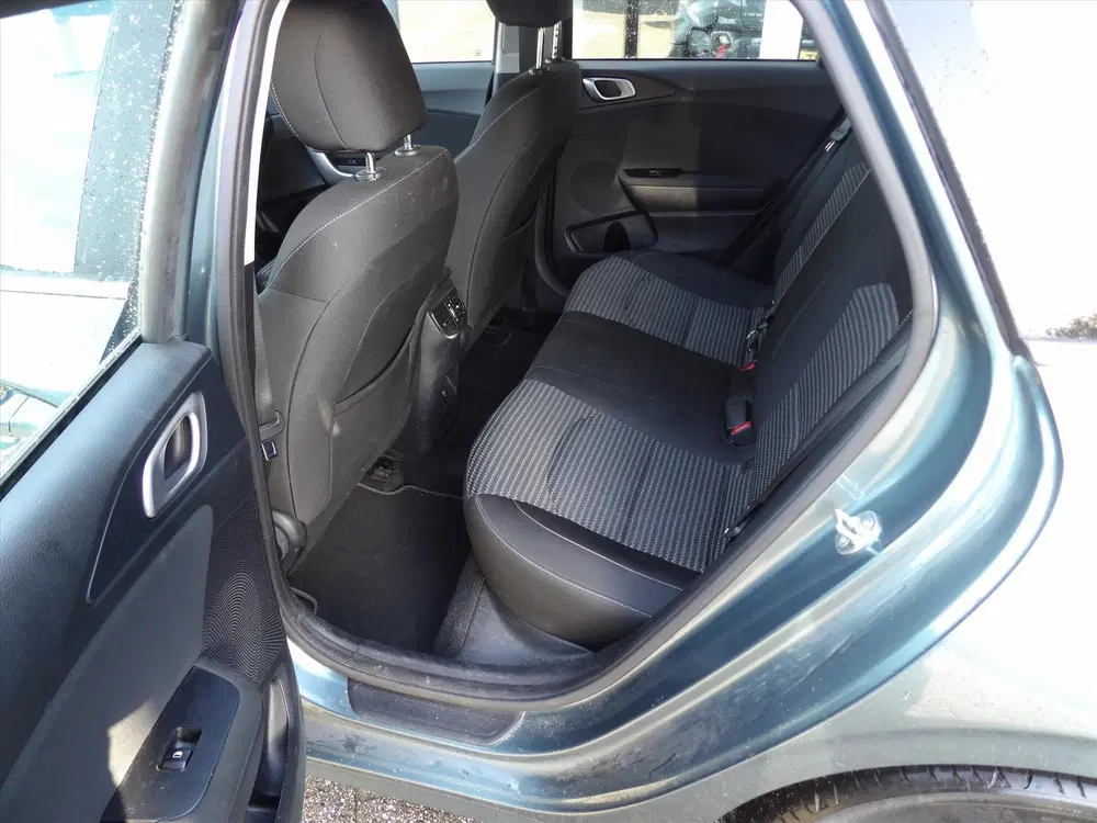 Kia Ceed 1.5 Turbo 140pk AUTOMAAT DynamicLine 26.00 uit 2024, foto 10