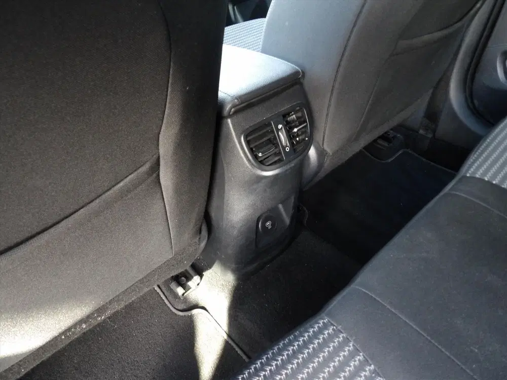 Kia Ceed 1.5 Turbo 140pk AUTOMAAT DynamicLine 26.00 uit 2024, foto 13