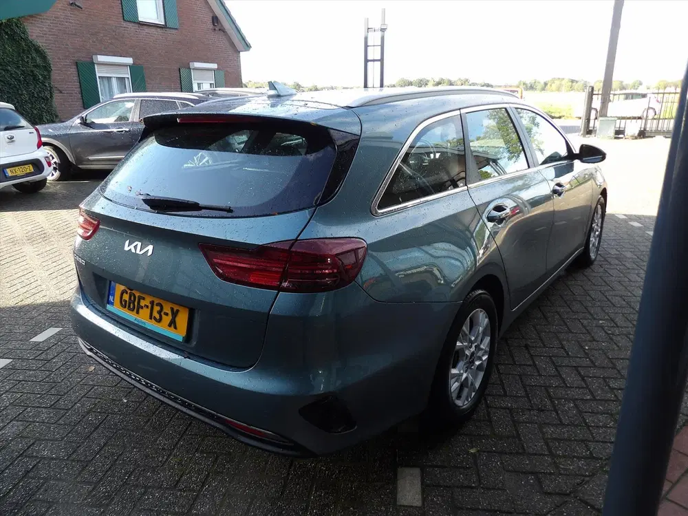 Kia Ceed 1.5 Turbo 140pk AUTOMAAT DynamicLine 26.00 uit 2024, foto 4