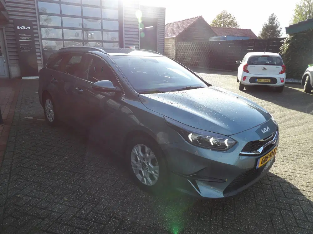 Kia Ceed 1.5 Turbo 140pk AUTOMAAT DynamicLine 26.00 uit 2024, foto 5