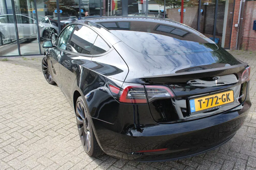 Tesla Model 3 Performance AWD 75 kWh SOH 92% 1 EIG uit 2023, foto 10