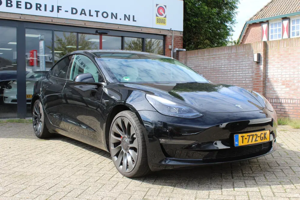 Tesla Model 3 Performance AWD 75 kWh SOH 92% 1 EIG uit 2023, foto 2