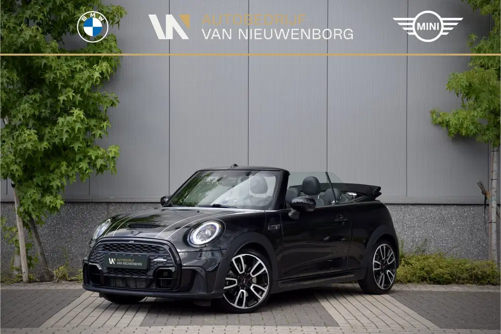 Mini Cabrio 2.0 Cooper S John Cooper Works uit 2022