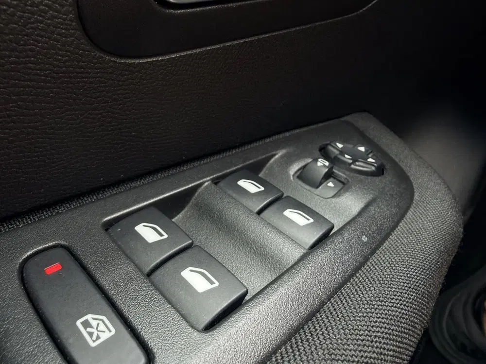 Peugeot 208 EV Blue Lease Allure AppleCarplay uit 2021, foto 10