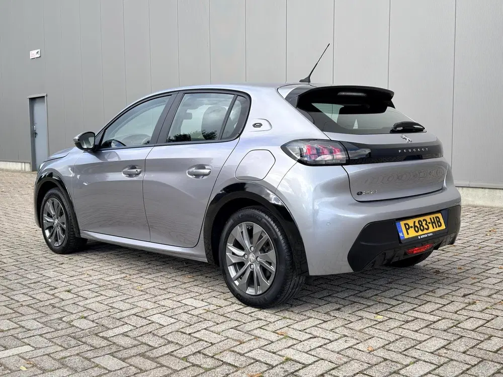 Peugeot 208 EV Blue Lease Allure AppleCarplay uit 2021, foto 3