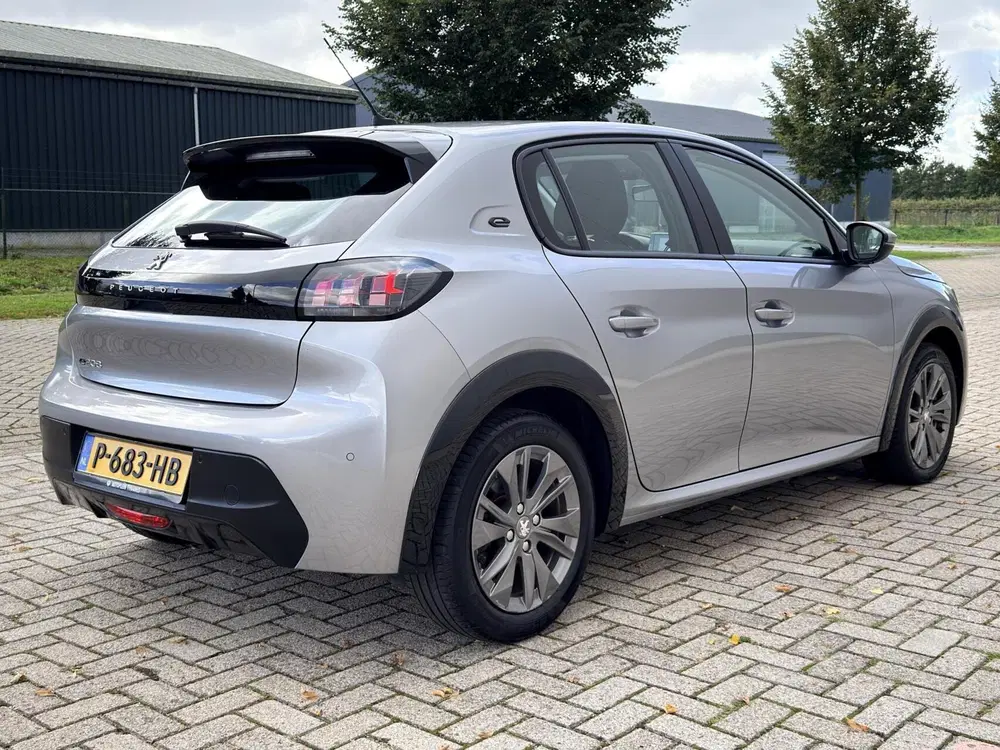Peugeot 208 EV Blue Lease Allure AppleCarplay uit 2021, foto 5