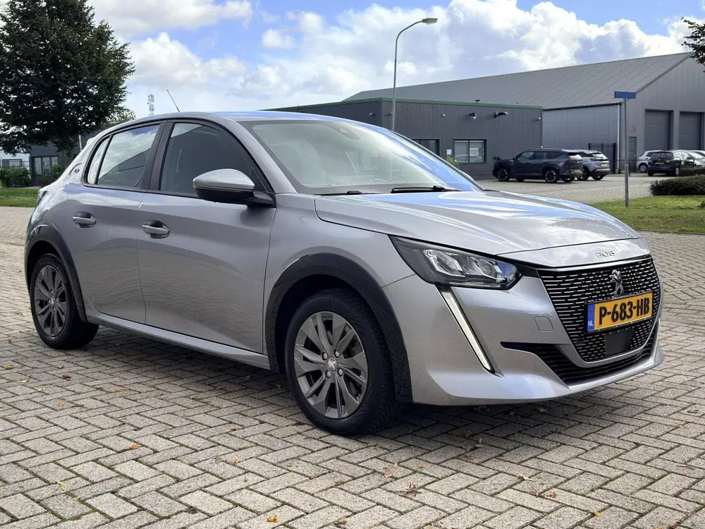 Peugeot 208 EV Blue Lease Allure AppleCarplay uit 2021, foto 6