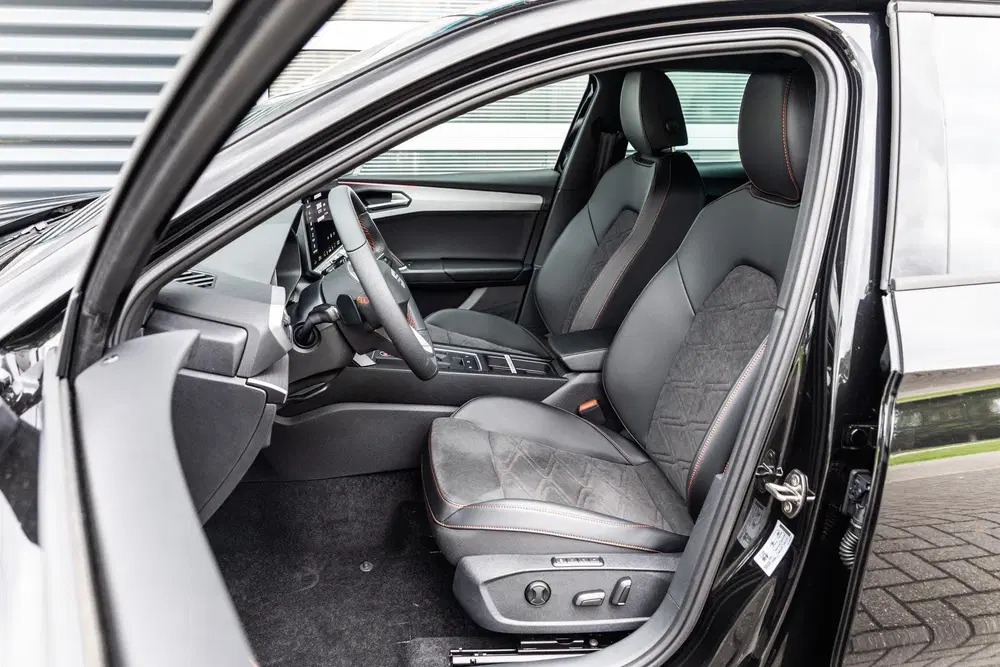 SEAT Leon 1.5 TSI 204pk e-Hybrid FR Business uit 2026, foto 4