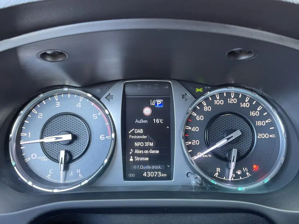 Toyota Hilux 2.8 D-4D Double Cab Executive uit 2024, foto 13