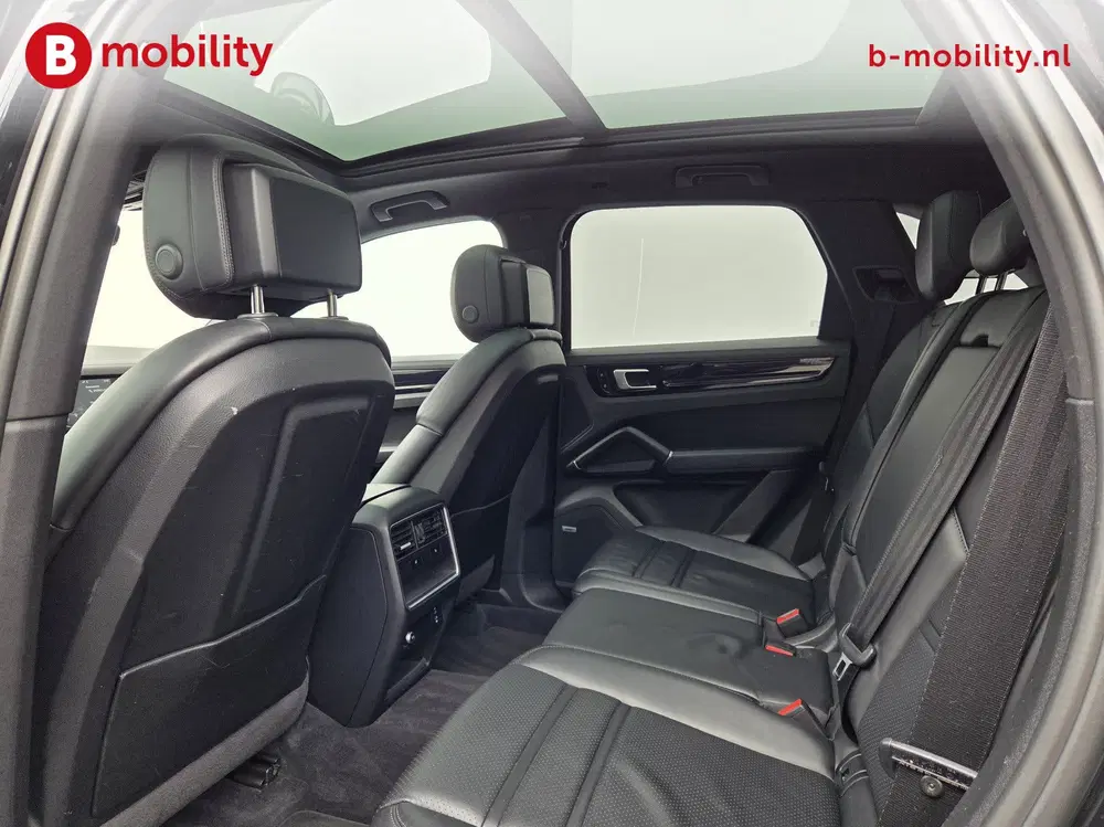 Porsche Cayenne 3.0 E-Hybrid Sport Chrono Dealer Auto Pano uit 2020, foto 12