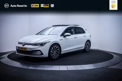 Volkswagen Golf 1.5 TSI 150pk STYLE PANO uit 2020