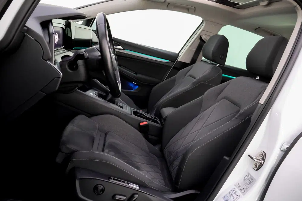 Volkswagen Golf 1.5 TSI 150pk STYLE PANO uit 2020, foto 10