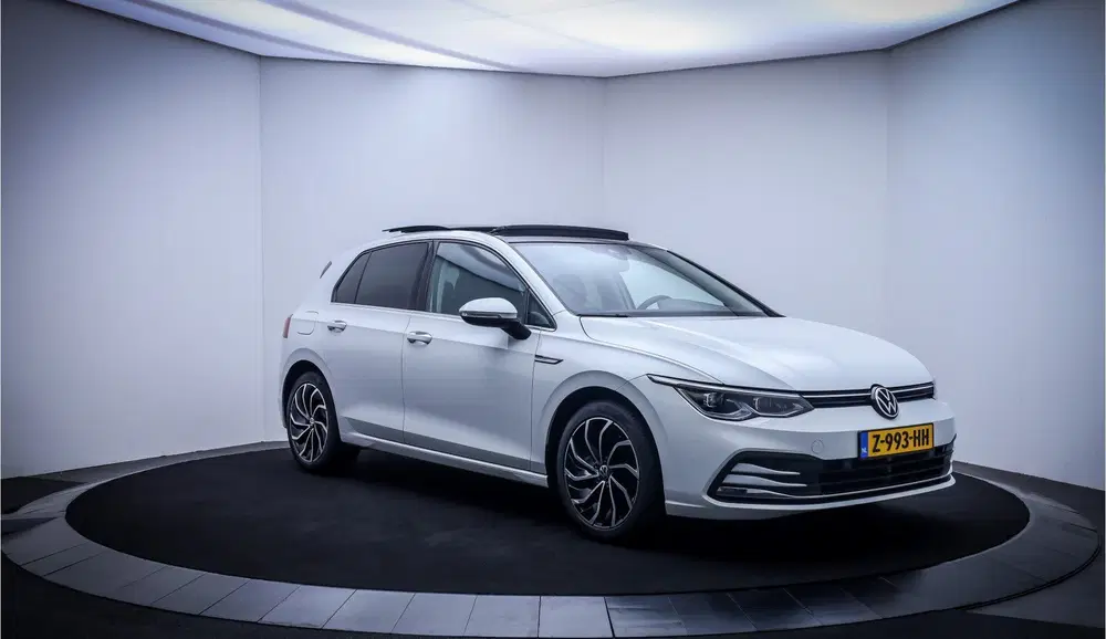 Volkswagen Golf 1.5 TSI 150pk STYLE PANO uit 2020, foto 3