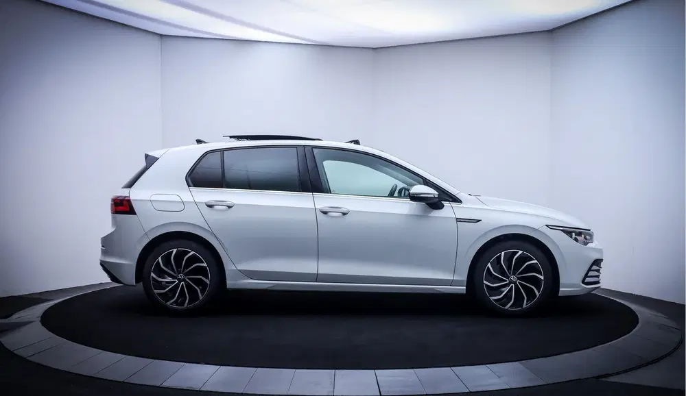 Volkswagen Golf 1.5 TSI 150pk STYLE PANO uit 2020, foto 4