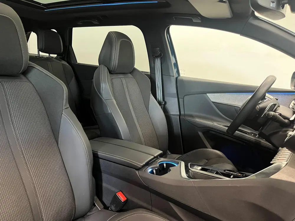 Peugeot 5008 1.2 PureTech GT 7 persoons Panoramdak Trek uit 2023, foto 10