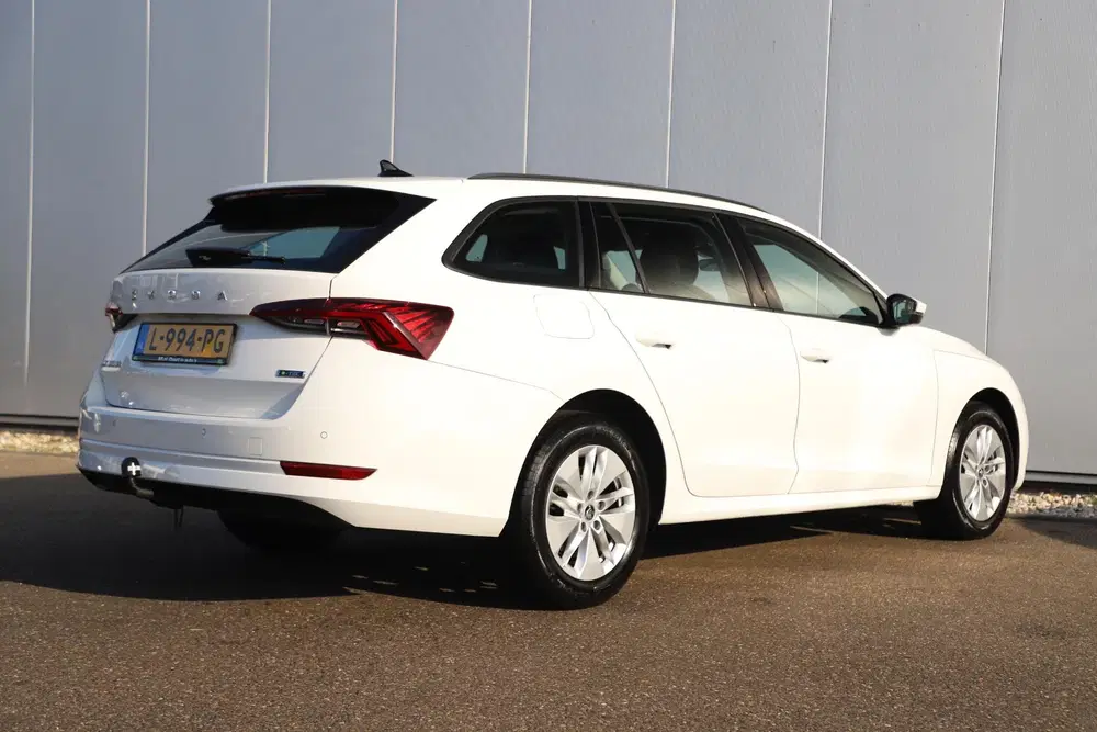 Skoda Octavia 1.0 e-TSI Business Edition 110PK Automaa uit 2021, foto 4