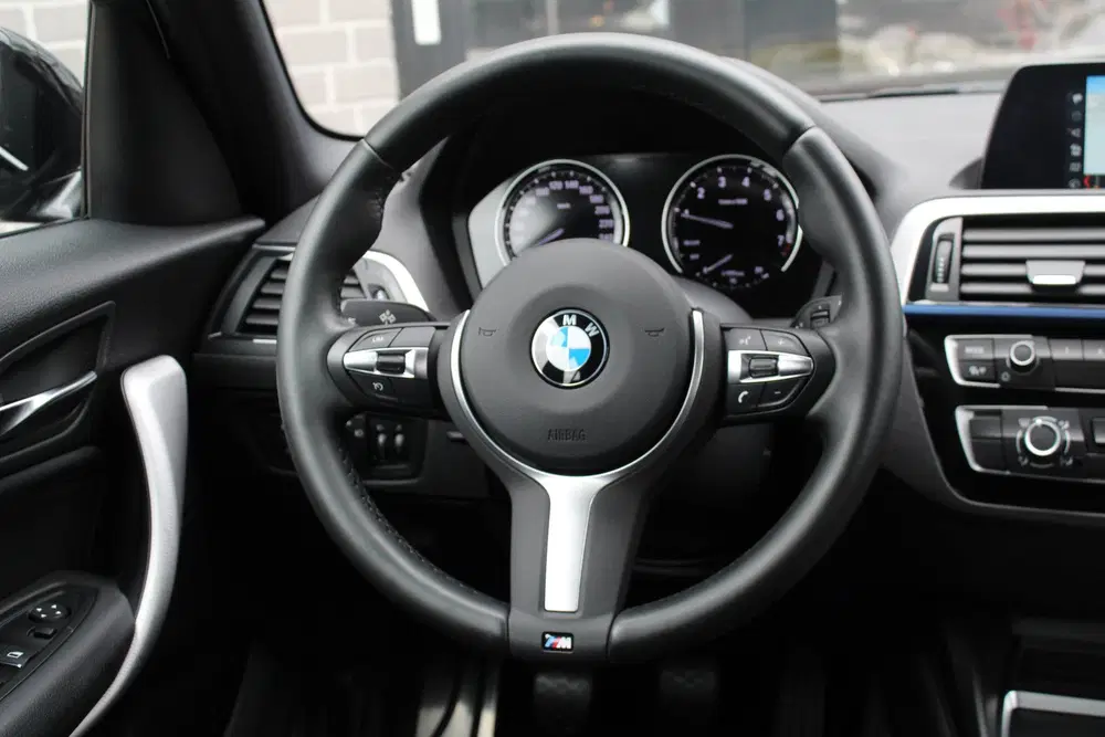 BMW 1-serie 118i Edition M Sport Shadow High Executive uit 2019, foto 12