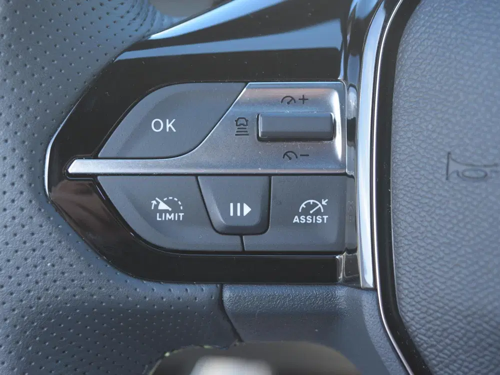 Peugeot 408 1.2 Hybrid 145 e-DCS6 GT 360 Camera uit 2026, foto 15