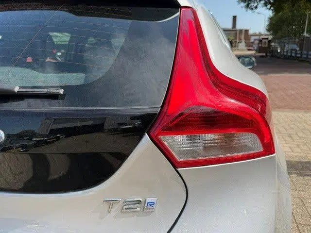 Volvo V40 1.5 T2 R-Design Leer Clima Cruise Trekhaak uit 2019, foto 11