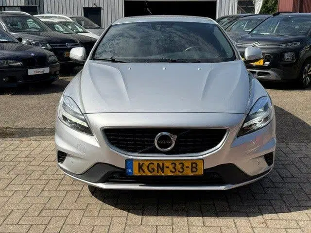 Volvo V40 1.5 T2 R-Design Leer Clima Cruise Trekhaak uit 2019, foto 3