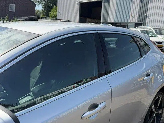 Volvo V40 1.5 T2 R-Design Leer Clima Cruise Trekhaak uit 2019, foto 6