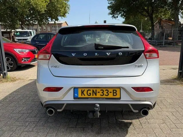 Volvo V40 1.5 T2 R-Design Leer Clima Cruise Trekhaak uit 2019, foto 8