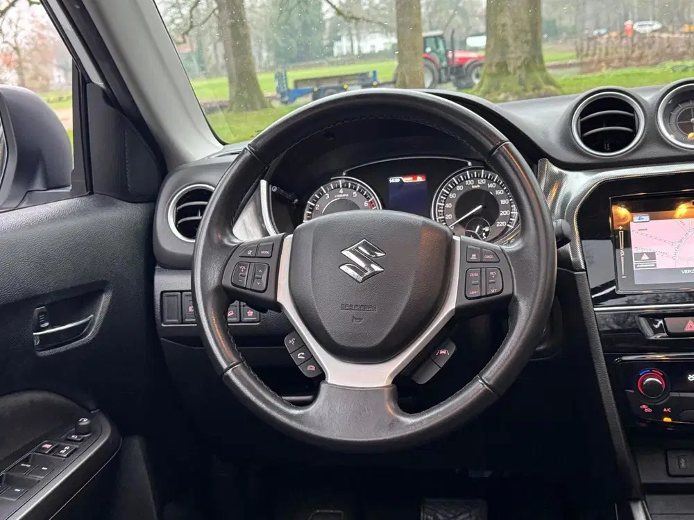 Suzuki Vitara 1.4 Boosterjet Style Smart AllGrip Automaa uit 2021, foto 10