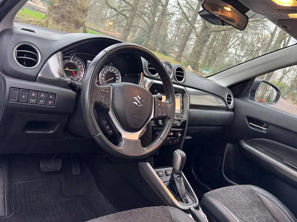 Suzuki Vitara 1.4 Boosterjet Style Smart AllGrip Automaa uit 2021, foto 11