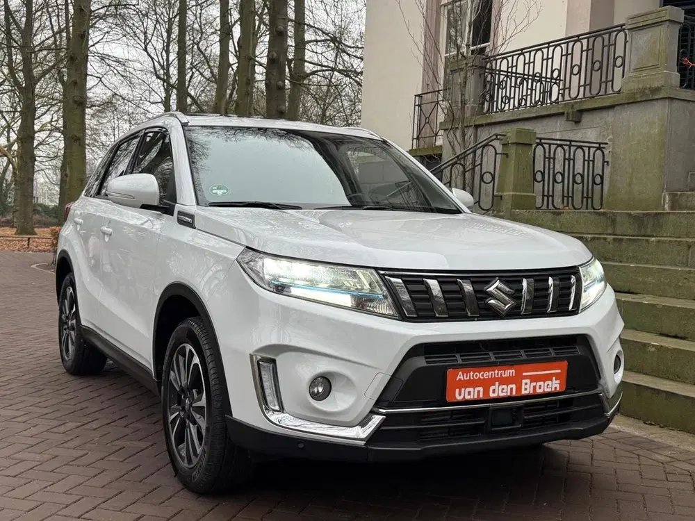 Suzuki Vitara 1.4 Boosterjet Style Smart AllGrip Automaa uit 2021, foto 5