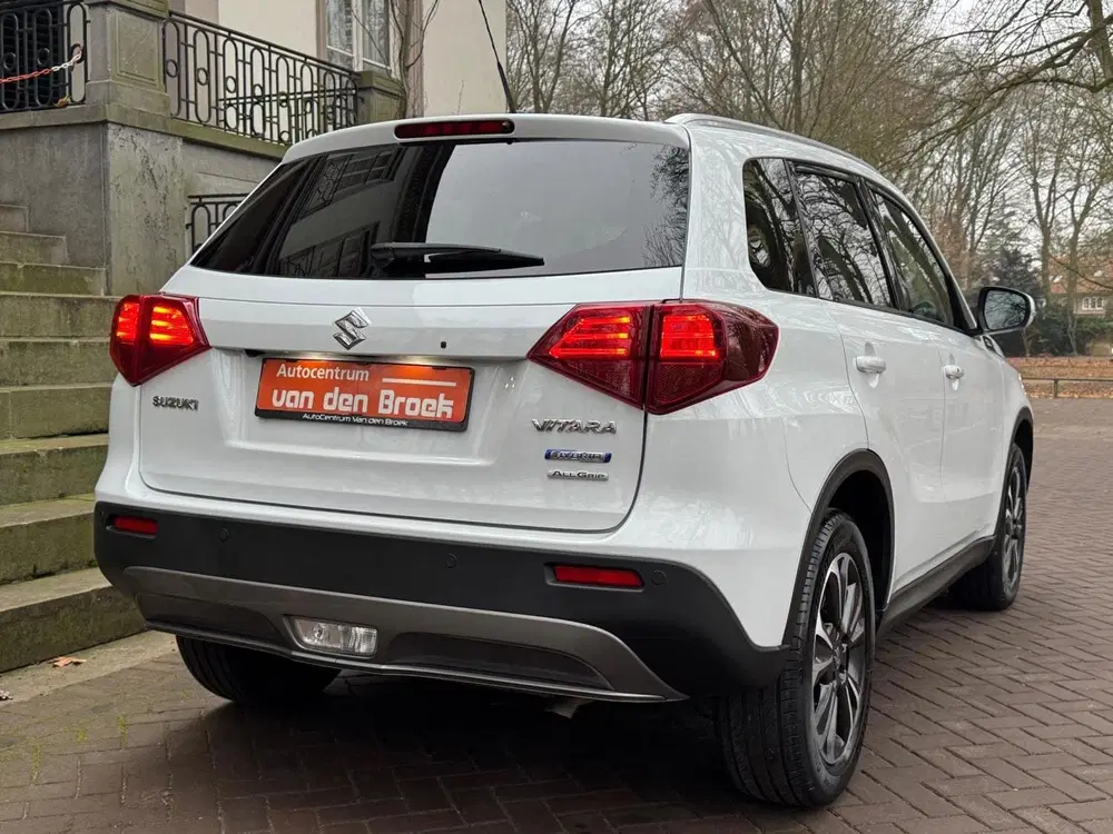 Suzuki Vitara 1.4 Boosterjet Style Smart AllGrip Automaa uit 2021, foto 6