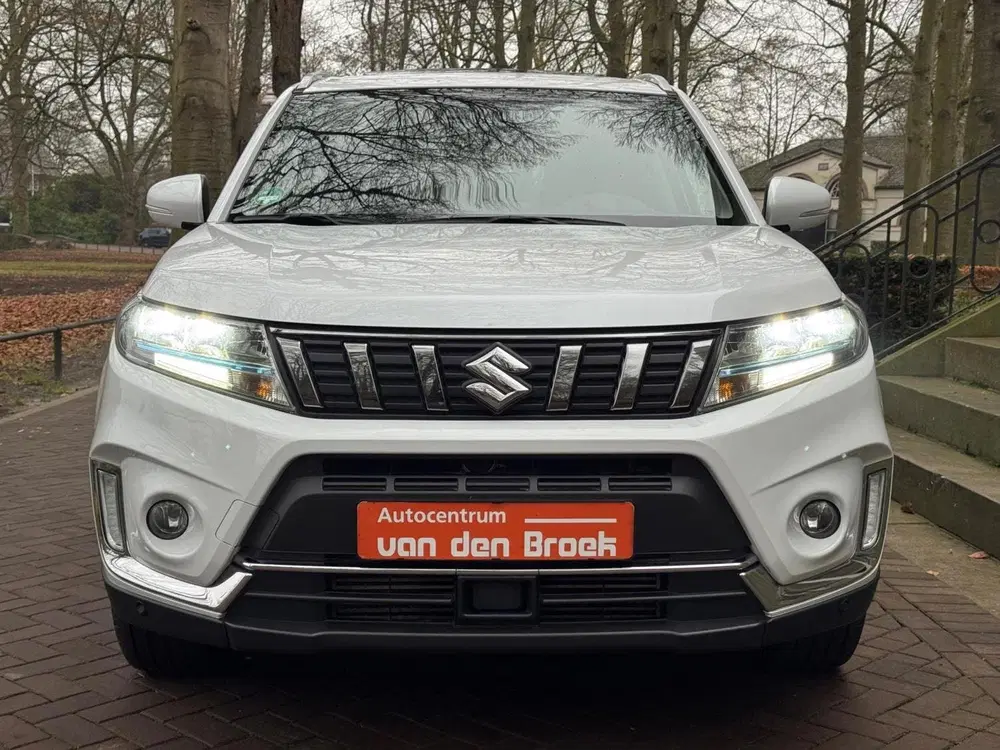 Suzuki Vitara 1.4 Boosterjet Style Smart AllGrip Automaa uit 2021, foto 7