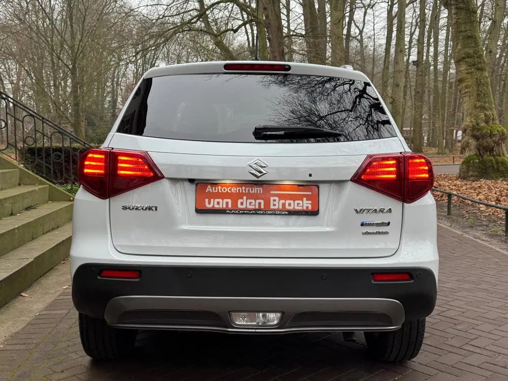Suzuki Vitara 1.4 Boosterjet Style Smart AllGrip Automaa uit 2021, foto 8