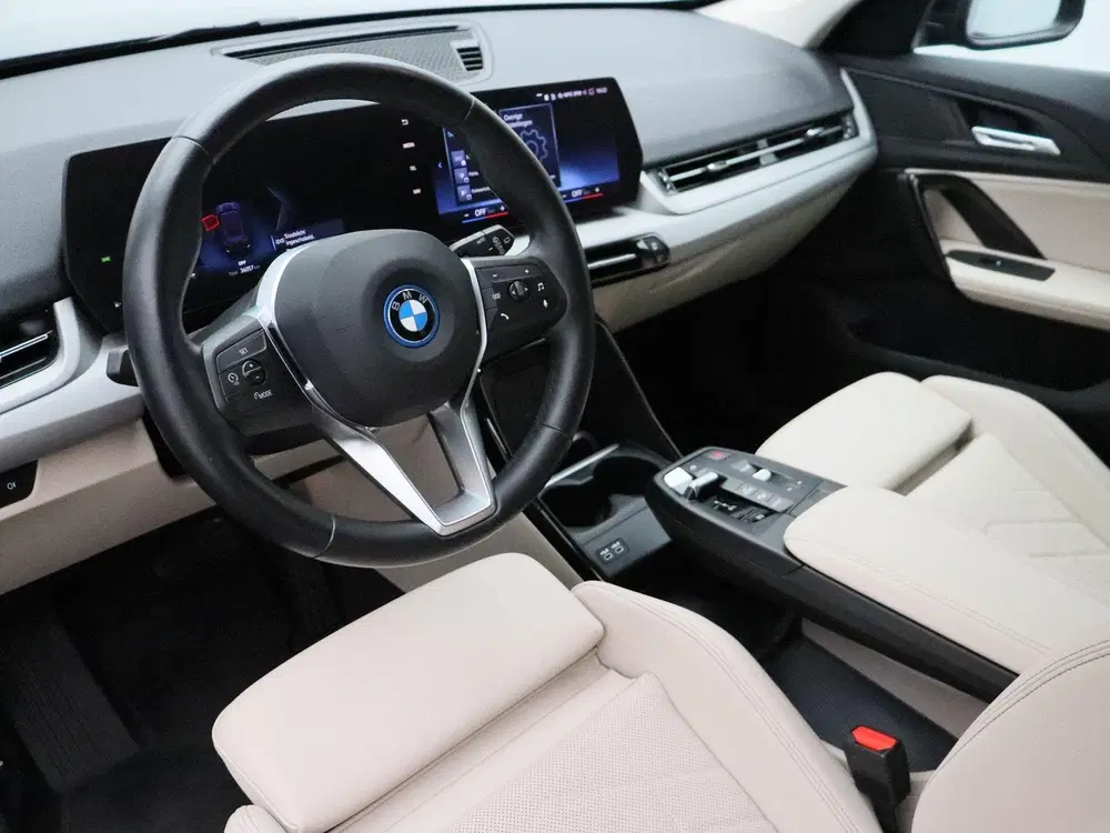 BMW X1 xDrive30e uit 2023, foto 10