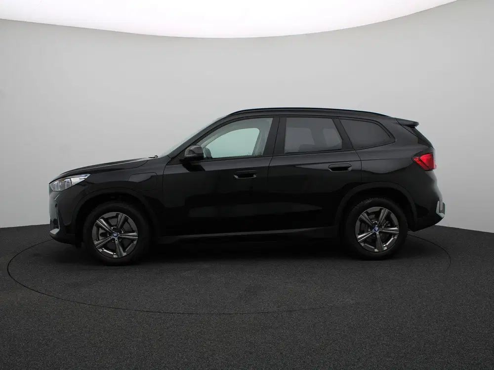 BMW X1 xDrive30e uit 2023, foto 4