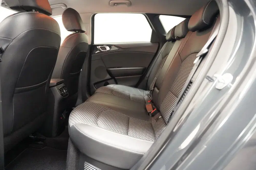 Kia Ceed Sportswagon 1.6 GDI PHEV DynamicPlusLine A uit 2023, foto 15