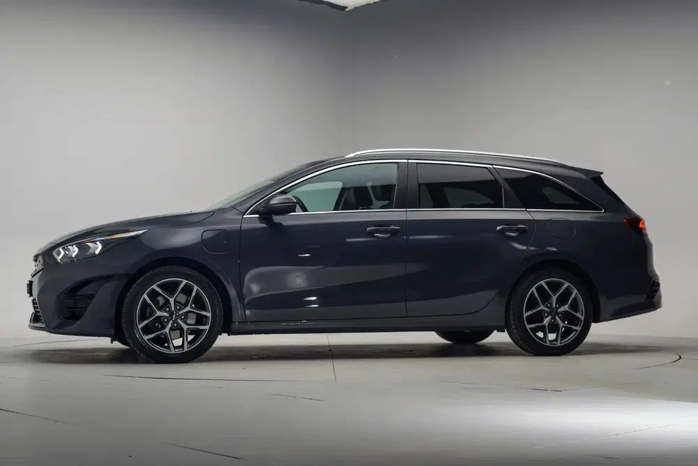 Kia Ceed Sportswagon 1.6 GDI PHEV DynamicPlusLine A uit 2023, foto 2